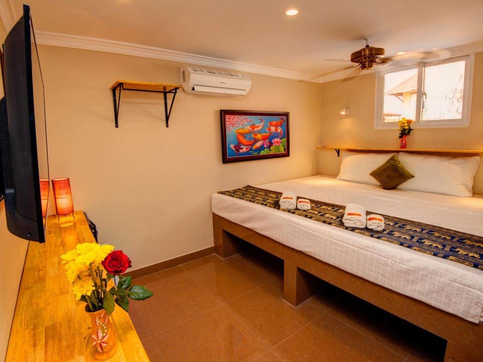 Bar Oz Riverside Guesthouse Phnom Penh Zewnętrze zdjęcie