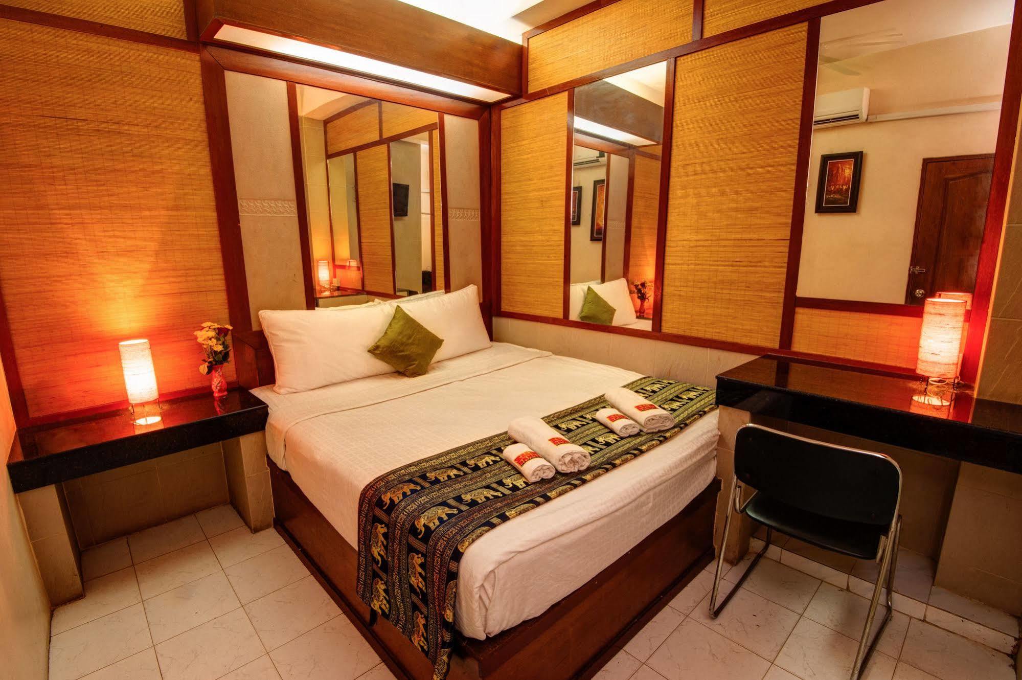 Bar Oz Riverside Guesthouse Phnom Penh Zewnętrze zdjęcie